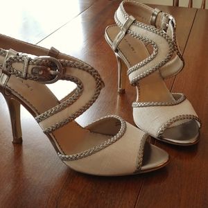 Tahari Lauren Gold Peep Toe Sling Backs Sz 7.5 M